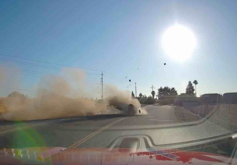 ‘מהיר ועצבני’ גרסת המציאות: תיעוד מיוחד של מכונית שעפה באוויר והתרסקה בפריווי בקליפורניה