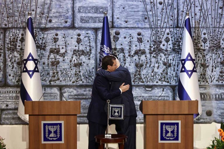 הנשיא הנכנס הרצוג נפרד מריבלין: "מקווה שאוכל להמשיך את מורשתך"