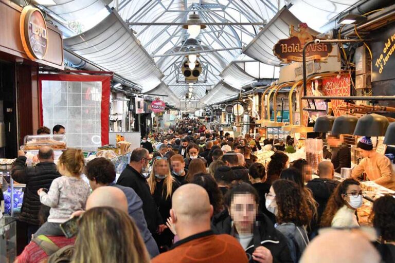 סוכן חשאי אמריקאי השתכר בשוק מחנה יהודה בירושלים, תקף אישה – והוטס לארה"ב