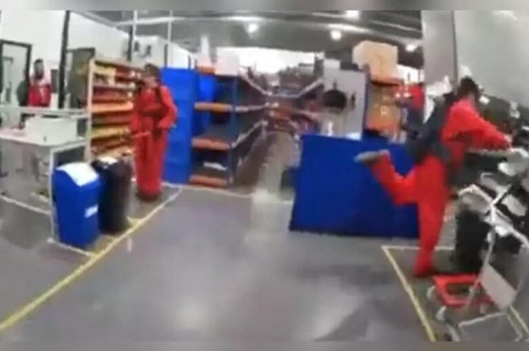 שוברים ציוד עם דוקרנים ומוטות ברזל: תומכי חמאס פרצו למפעל של אלביט בבריטניה וצילמו סרטון מחריד