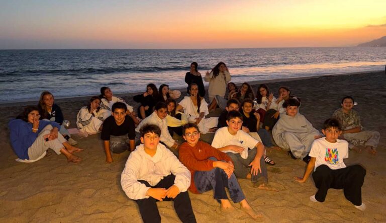 אוטובוס, פתק, ים ולב גדול : ערב תשליך לנוער ישראלי בלוס אנג'לס 